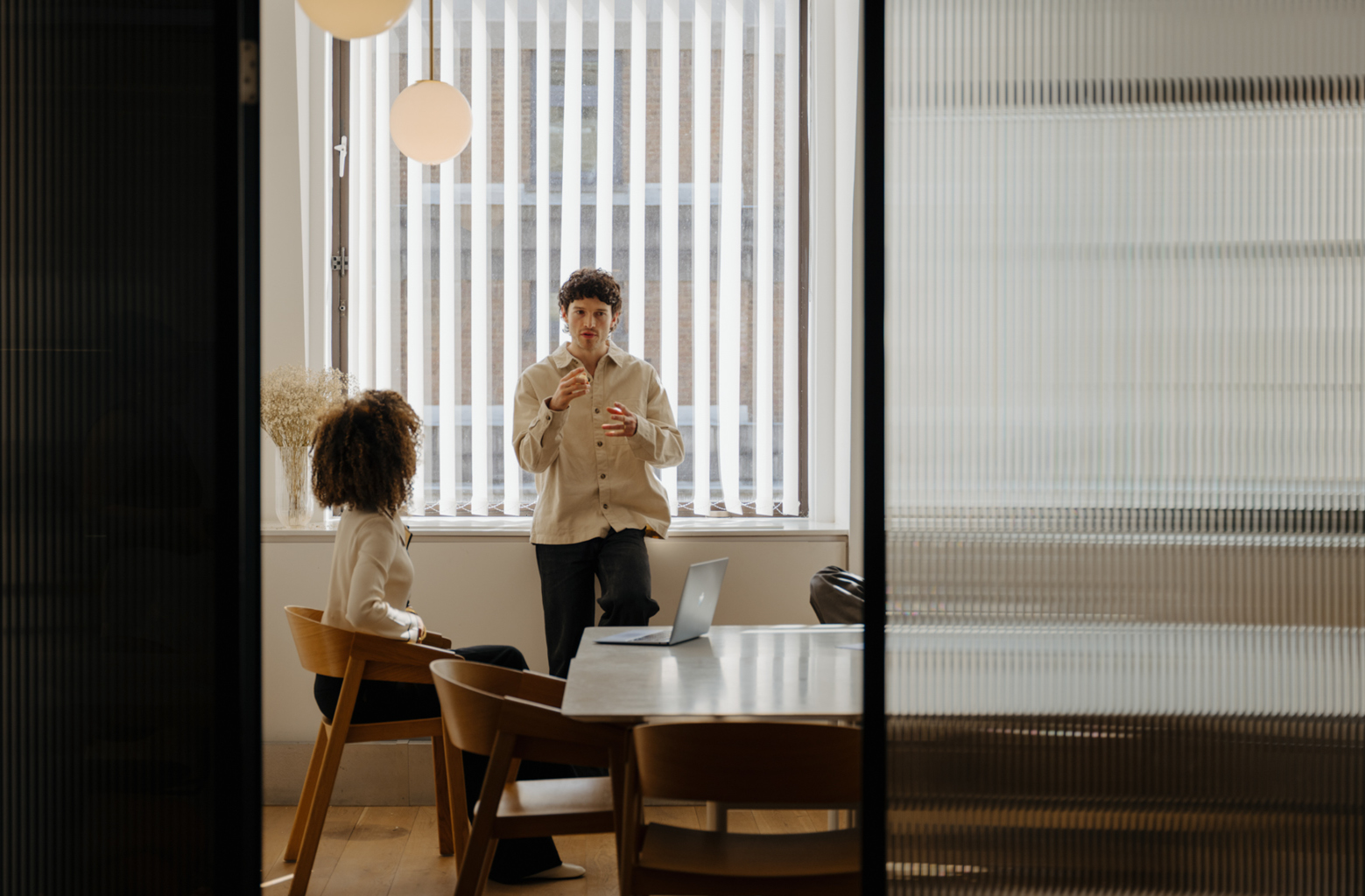 How modern meeting room design can inspire creativity & collaboration