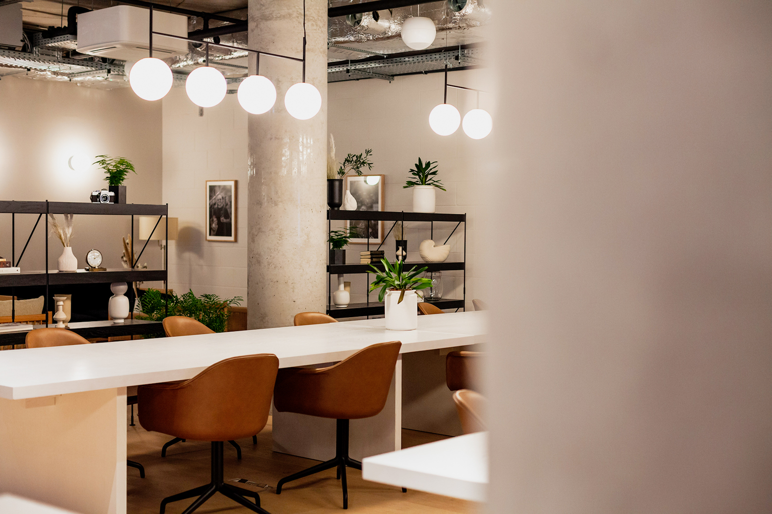 How companies should address hot desking anxiety